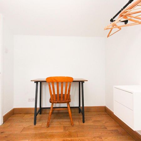 Two Bedroom In Islington Лондон Экстерьер фото
